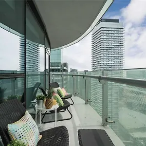 https://new-superior-lakeview-luxury-top-floor-3-bedroom-suite.hotelstorontoontario.org